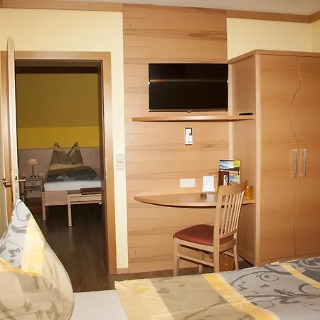 福斯图斯派库美可住宿加早餐旅馆 住宿加早餐酒店 Wartberg