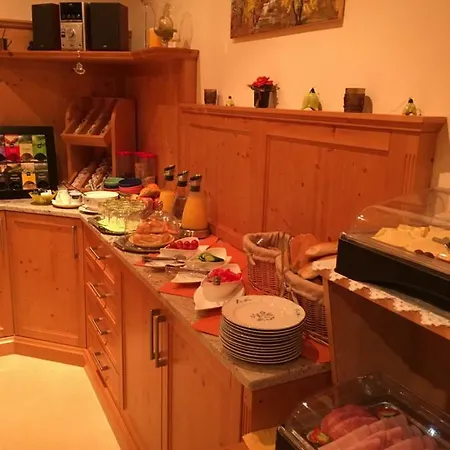 福斯图斯派库美可住宿加早餐旅馆 住宿加早餐酒店 3*